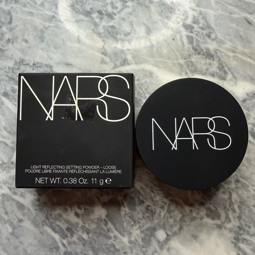 NARS Light Reflecting Loose Setting Powder Shore